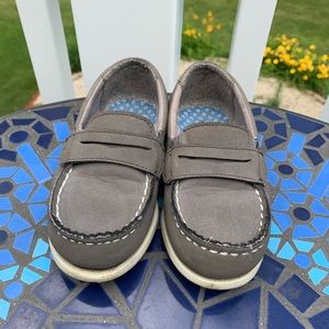Boy’s Gray Boat Shoes ⛵️